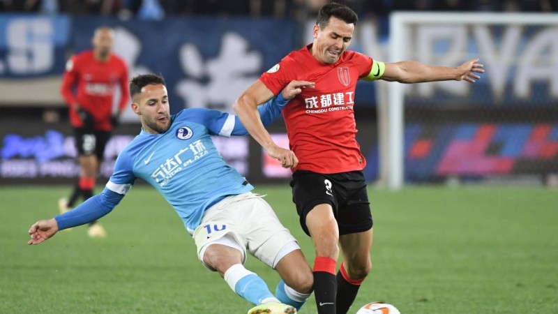 窗口期意大利杯传出新动向；上海海港扳平良机；管理层表态：态度坚定；赛程密集仍需轮换的简单介绍